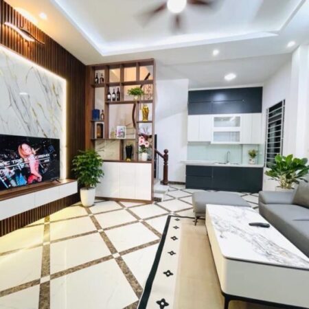 Bán nhà Hoàng Mai, 1 nhà ra ô tô tránh, 36m2, 3.7 tỷ