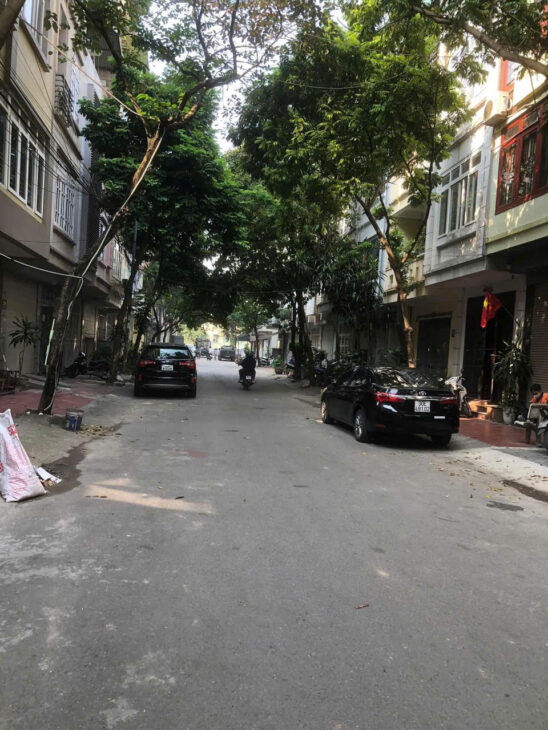 LK NGÔ THÌ NHẬM – Ô TÔ TRÁNH – VỈA HÈ RỘNG – KINH DOANH SẦM UẤT