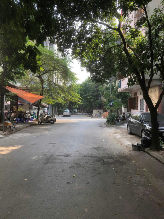 LK NGÔ THÌ NHẬM – Ô TÔ TRÁNH – VỈA HÈ RỘNG – KINH DOANH SẦM UẤT