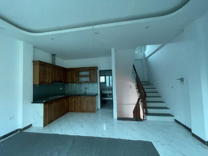 MẶT PHỐ KINH DOANH, MẶT TIỀN LÝ TƯỞNG, Ô TÔ PHI ẦM ẦM, NHÀ MỚI KINGKONG, TẶNG NỘI THẤT