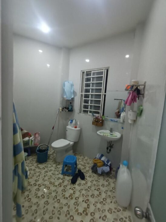 BÁN ĐẤT TẶNG NHÀ NÁT CÓ 5 PHÒNG TRỌ. ĐƯỜNG 14. HIỆP BÌNH CHÁNH. GIÁ 3 TỶ 950 TL.