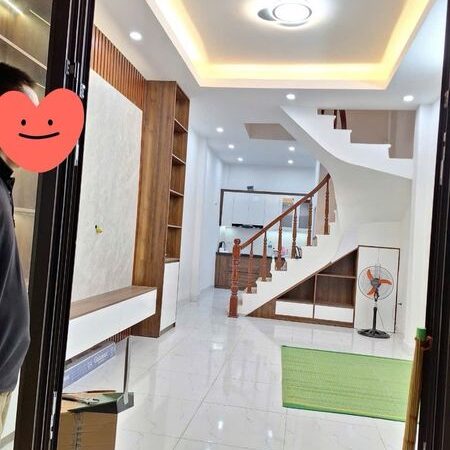 Bán nhà 32m², 5 tầng, 3PN, 4WC, Trương Định, Hai Bà Trưng, 4.2 tỷ