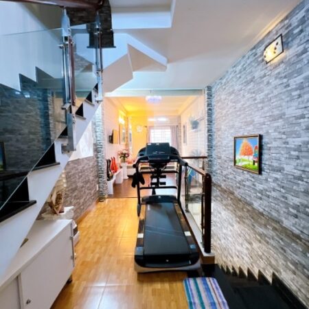 MẶT TIỀN ĐƯỜNG SỐ VĨNH HỘI NGANG 3,5 DÀI 13 M ĐÚC MỚI 3 TẤM Q4