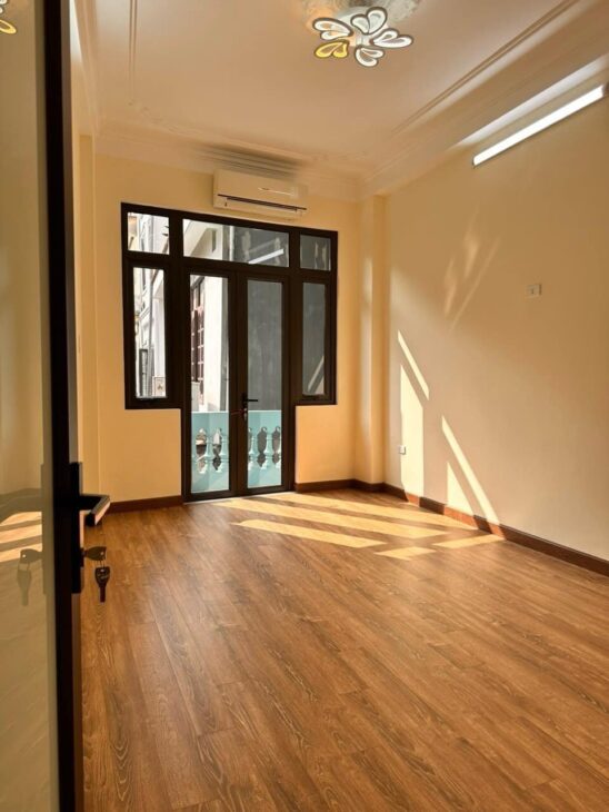 Bán gấp căn nhà giá tốt nhất Quận Cầu Giấy, 30m2 x 5 tầng, nở hậu, 2 thoáng – Giá 6.35 tỷ