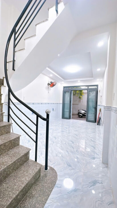 XE HƠI NGAY NHÀ SÁT MẶT TIỀN VĨNH HỘI DIỆN TÍCH 44 M2 CÓ 3 TỶ X LỘC TẾT GIẢM 200 TRIỆU