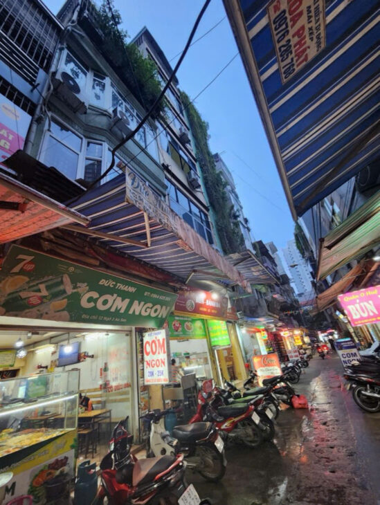 Nhà hiếm đường Ao Sen – 45m- T1 kd, 9 phòng cho thuê – dòng tiền 50t 1 tháng