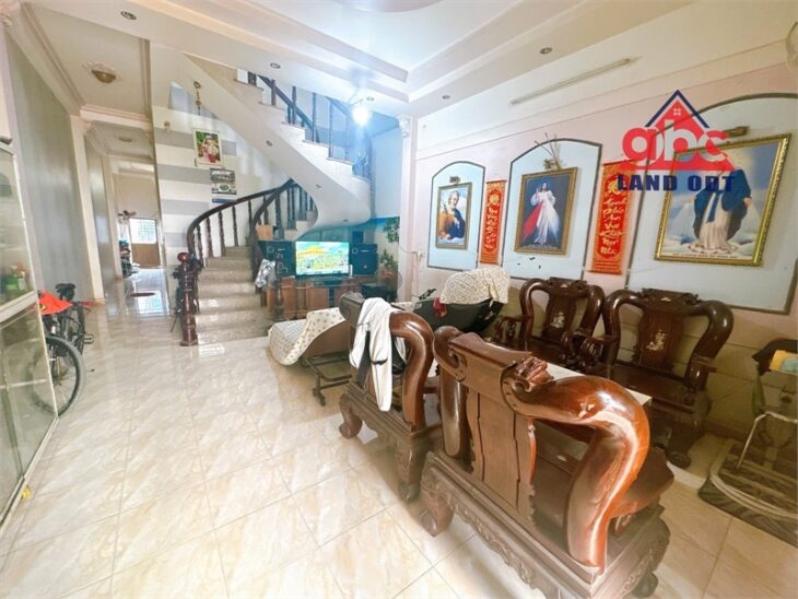 NP986 Bán Nhà Đẹp. thiết nhà 1 trệt 1 lầu, không gian lý tưởng. gần UBND Phường.