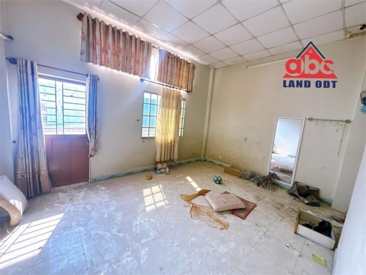 NP986 Bán Nhà Đẹp. thiết nhà 1 trệt 1 lầu, không gian lý tưởng. gần UBND Phường.