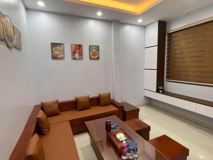 Hiếm! mặt phố Trần Đăng Ninh – ô tô tránh – kinh doanh – vỉa hè rộng ,42m , 4 tầng.