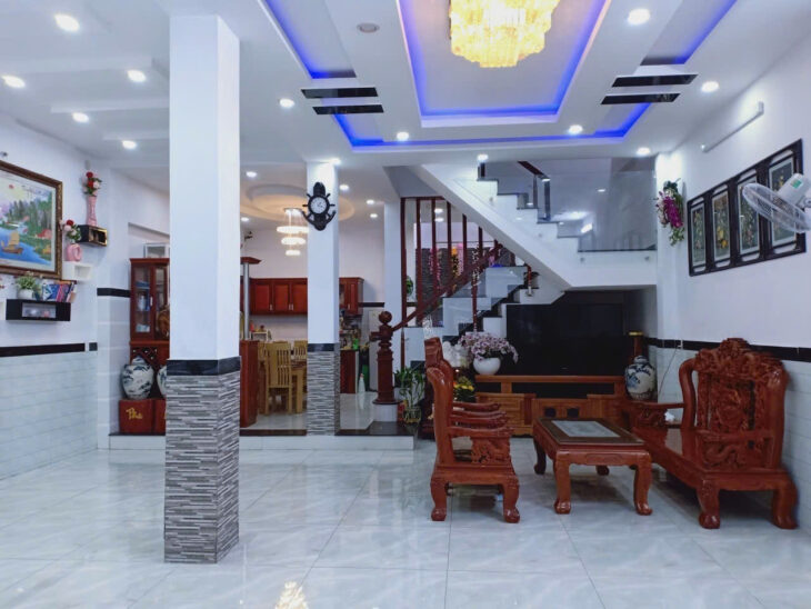NHÀ TÂN BÌNH – HẺM XE TẢI KINH DOANH THÔNG- DT 100M2 VUÔNG- NGANG 7 ĐẸP – 5 TẦNG 8 PHÒNG + SÂN
