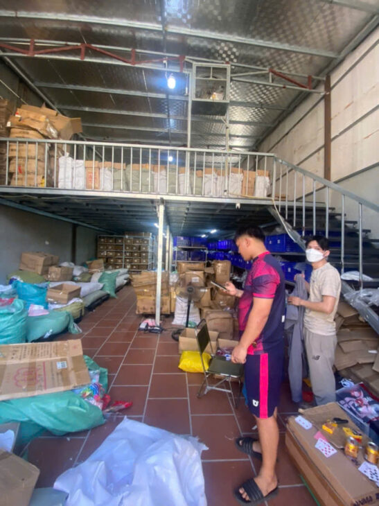 Cho thuê kho 300m xe 10 tấn đỗ cửa, có điện 3fa Thanh Trì, cách nước ngầm chỉ 5km