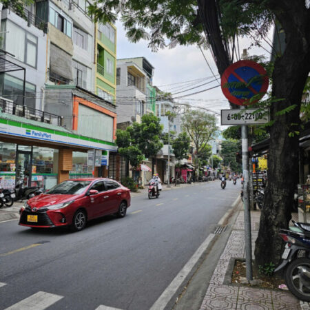 Mặt tiền đường số Vĩnh hội Q,4 5,1 x. 19 m có 50 triệu m