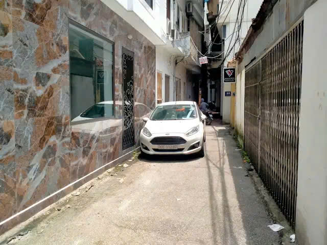 Bán nhà Đào Tấn, Ba Đình Ô TÔ, vừa ở vừa KD 54mx4 tầng 18.3 tỷ