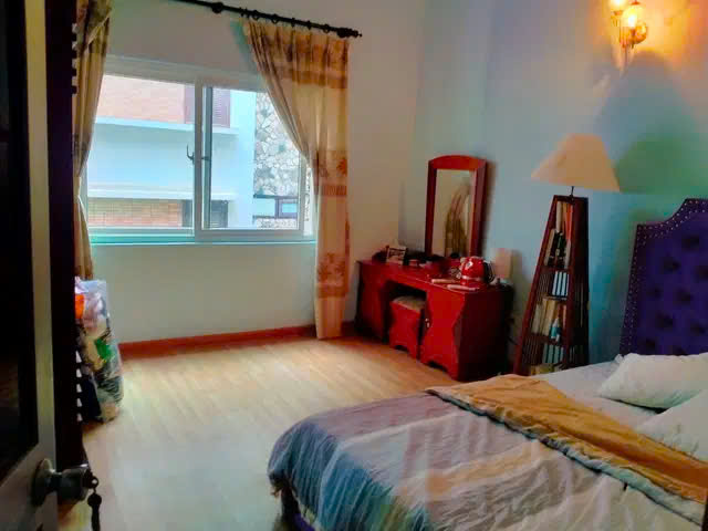 Bán nhà Đào Tấn, Ba Đình Ô TÔ, vừa ở vừa KD 54mx4 tầng 18.3 tỷ