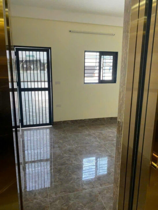 Bán nhanh nhà Ba Đình, 50mx7 tầng THANG MÁY, ngõ thông, nhỉnh 11 tỷ.