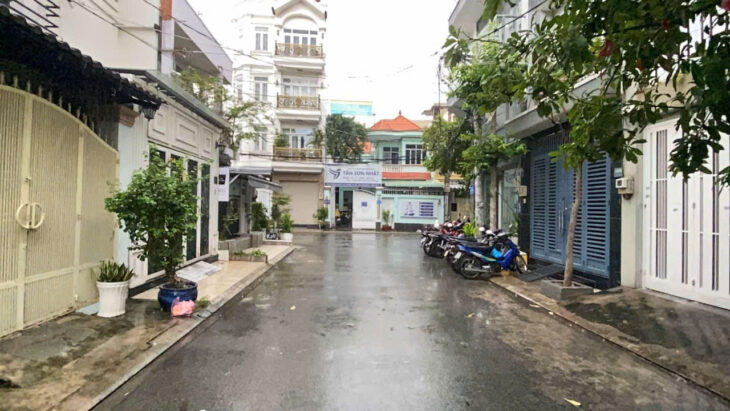 Bán gấp nhà mặt hẻm 8m, đường Trường Chinh, 8,9 tỷ, 67m2,