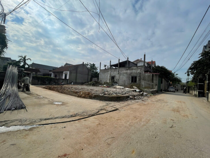 xã tốt động 61,9m mặt đường kinh doanh view sông thoáng đuòng thông rộng 5m