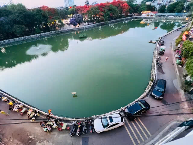 NHÀ ĐẸP PHỐ NGÔ GIA KHẢM- LONG BIÊN,VIEW HỒ,35M2,5 TẦNG,MT 5M, 11 TỶ.