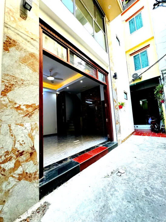 NHÀ MỚI – ĐẸP – 6 TẦNG- THANG MÁY, 37M2, MT 5M, 6,95 TỶ.LỆ MẬT- LONG BIÊN.