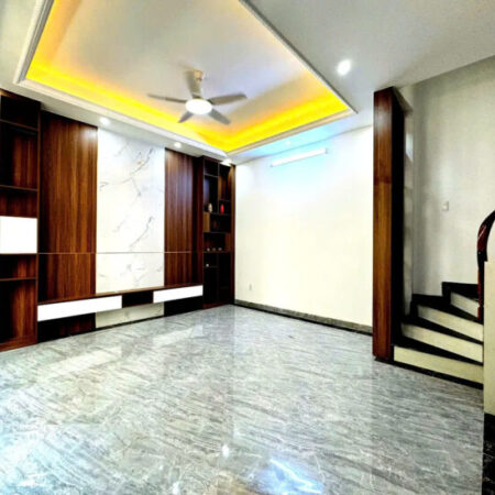 NHÀ MỚI – ĐẸP – 6 TẦNG- THANG MÁY, 37M2, MT 5M, 6,95 TỶ.LỆ MẬT- LONG BIÊN.