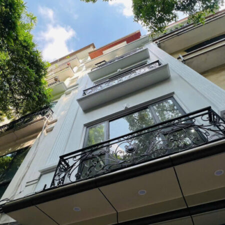 Bán liền kề KĐT Văn Phú, Hà Đông. Dt 76m2, 5 tầng mới, nội thất xịn 18.5 tỷ.