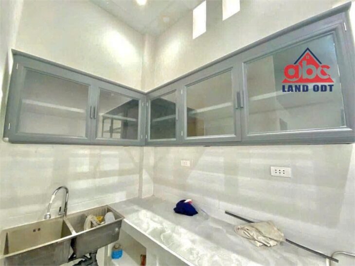 NP992 nhà thiết kế 1 trệt 1 lầu, mặt đường kinh doanh thuận lợi. khu đông dân cư