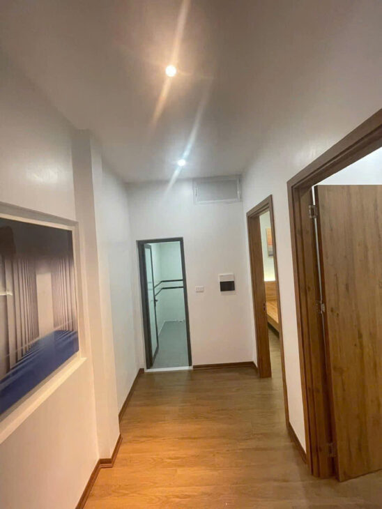 Cần bán nhà chính chủ Giải Phóng gần hồ Linh Đàm nội thất như hình ô tô đỗ cách 38 mét giá chỉ hơn
