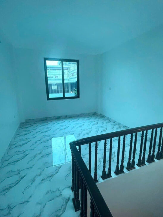 Cần bán nhà chính chủ Giải Phóng gần hồ Linh Đàm nội thất như hình ô tô đỗ cách 38 mét giá chỉ hơn