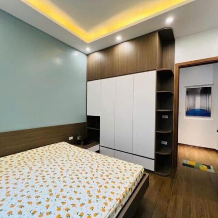 Cần bán nhà chính chủ Giải Phóng gần hồ Linh Đàm nội thất như hình ô tô đỗ cách 38 mét giá chỉ hơn