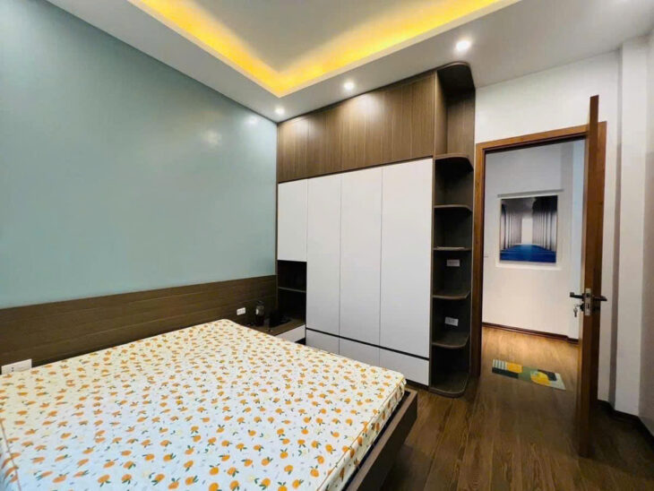 Cần bán nhà chính chủ Giải Phóng gần hồ Linh Đàm nội thất như hình ô tô đỗ cách 38 mét giá chỉ hơn