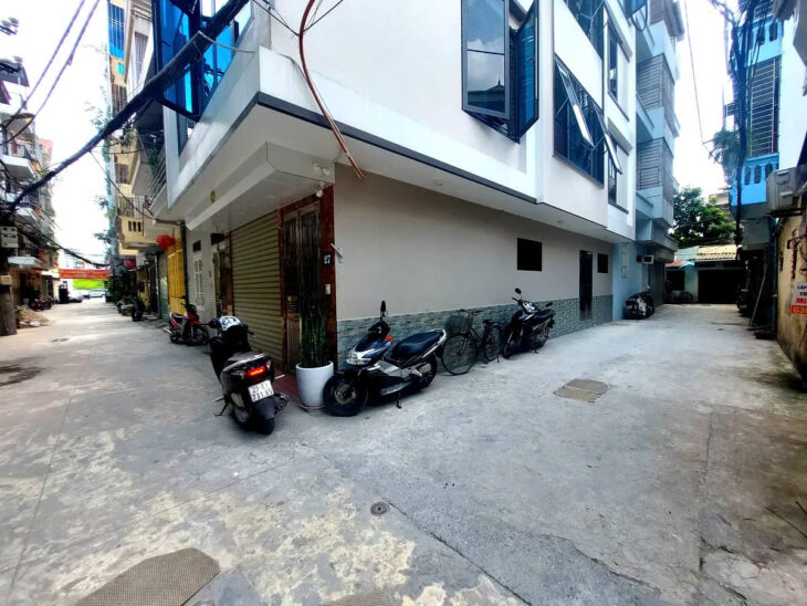 BÁN NHÀ RIÊNG KHU PHÂN LÔ QUÂN ĐỘI Ô TÔ ĐỖ CỬA.36M2, 5 TẦNG, MT 3M,6.5 TỶ.