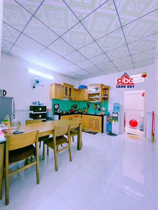 NP999 nhà 1 trệt 1 lầu, kết cấu kiên cố phù hợp mua đầu tư làm văn phòng, ở gia đình