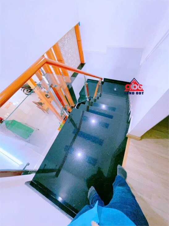 NP999 nhà 1 trệt 1 lầu, kết cấu kiên cố phù hợp mua đầu tư làm văn phòng, ở gia đình
