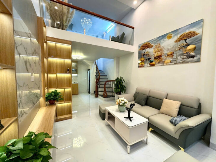 Bán nhà đẹpTôn Đức Thắng, TRUNG TÂM, VỊ TRÍ ĐẸP, NGÕ BA GÁC, 30/35m2 gần 7 tỷ