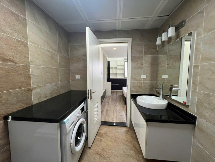 Bán Chung Cư Nam Trung Yên, Cầu Giấy NHÀ ĐẸP, 53m 2 phòng ngủ 3.85 tỷ.