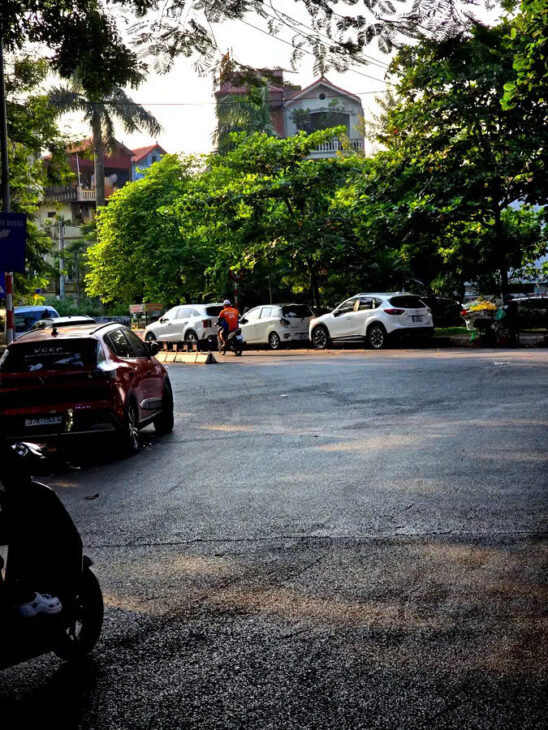 NGỌC THỤY NHÀ ĐẸP 58/65M2, 3 TẦNG, MT 6.8M,5.7 TỶ, VIEW VƯỜN HOA.