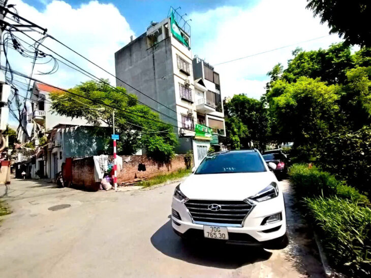 NHÀ MỚI PHỐ BÁT KHỐI- LONG BIÊN, 44M2, 5 TẦNG, MT 4M, 6.5 TỶ.