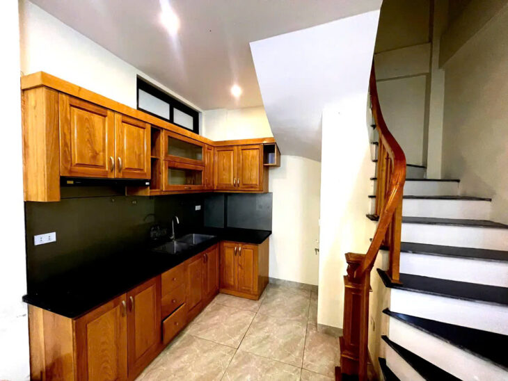 NHÀ ĐẸP- Ở LUÔN PHỐ NGÔ GIA TỰ- LONG BIÊN ,30/46M2, 4 TẦNG, MT 3.5M, 4.85 TỶ.