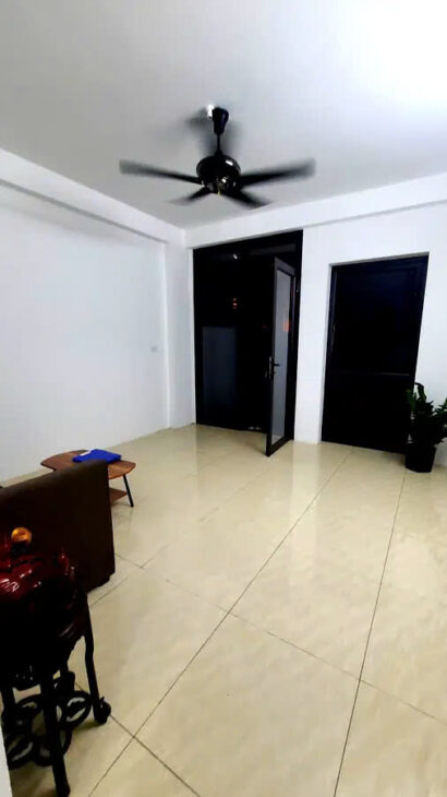 BÁN NHÀ RIÊNG PHỐ THƯỢNG THANH- LONG BIÊN, 71M2, 3 TẦNG,MT 4M 6.8 TỶ.