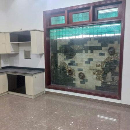 BÁN NHÀ GẦN TRƯỜNG CHUYÊN THÁI BÌNH