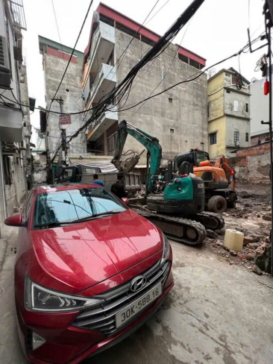 NHÀ MỚI PHỐ NGUYỄN SƠN- LONG BIÊN,NGÕ Ô TÔ,38M2,6 TẦNG, MT 6.6M, 10.5 TỶ.