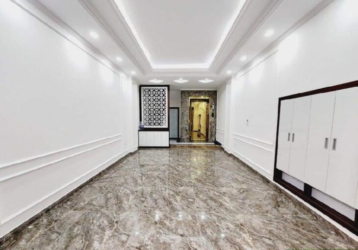 ĐỈNH CAO, NGHUYỄN KHÁNH TOÀN, 37M2,6T,THANG MÁY VÙ VÙ, ĐƯỜNG BAO RỘNG ,Ô TÔ CHÁNH, CÒN 1 CĂN DUY