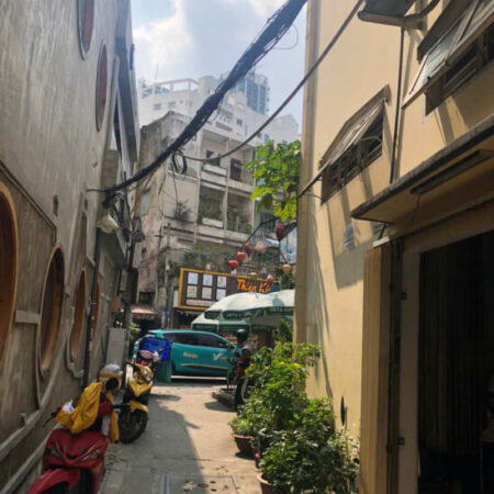 MẶT TIỀN CỐNG QUỲNH – QUẬN 1, PHÙ HỢP KHAI THÁC CHO THUÊ DỊCH VỤ