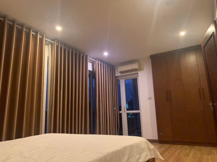 Bán căn hộ dịch vụ 100m2, 6 tầng, thang máy, MT 8m, ngõ ô tô, 27.2 tỷ, Đặng Thai Mai – Tây Hồ