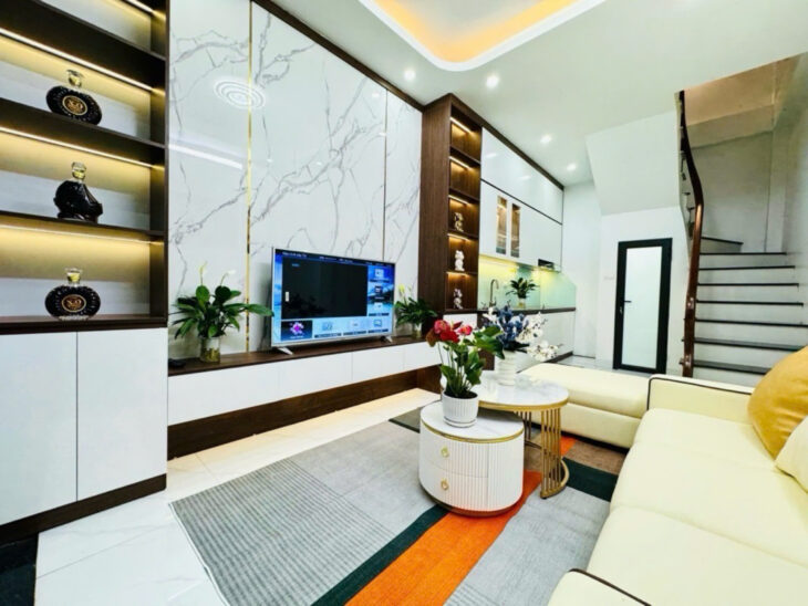 NHÀ ĐẸP KHƯƠNG TRUNG – GẦN Ô TÔ – GẦN HỒ – NỘI THẤT XỊN ĐẸP Y HÌNH Ở NGAY- CHỈ NHỈNH 5T