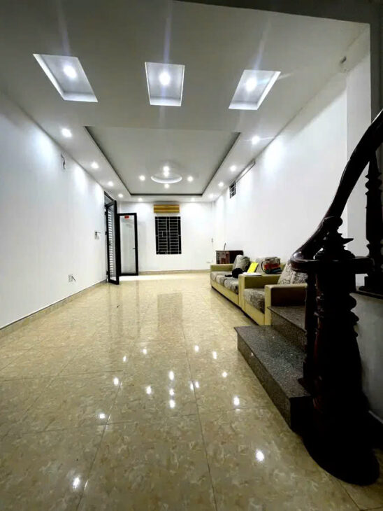 BÁN NHÀ PHỐ NGUYỄN VĂN CỪ- LONG BIÊN 36M2,5 TẦNG, MT 5.1M, 6.8 TỶ.
