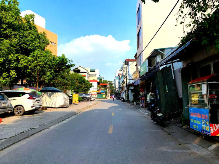 Nhà mới đẹp phố Ngọc Trì – Long Biên 47m2,4 tầng, mt 3.5m, 7.6 tỷ.Ô tô vào nhà.