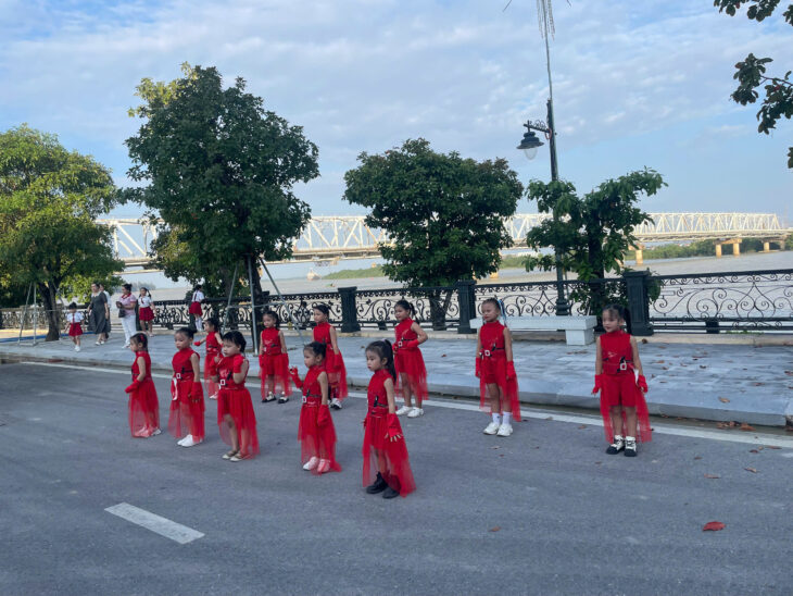 Giá 50,x triệu/m2 – NHÀ BÊN SÔNG CHẢY DÒNG THỊNH VƯỢNG – VINH RIVERSIDE – TP VINH
