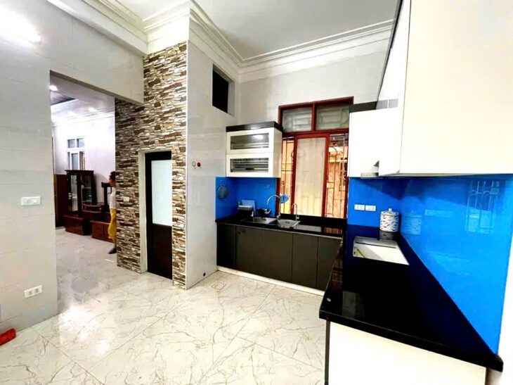 Nhà phố Nguyễn Văn Linh- Long Biên 50m2, 4 Tầng, mặt tiền 5 M, 7.2 tỷ.