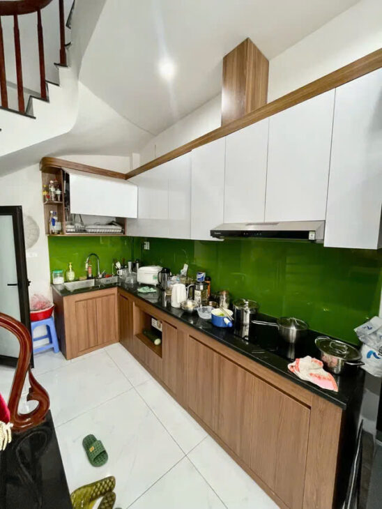 BÁN NHÀ MỚI -ĐẸP PHỐ NGỌC TRÌ-LONG BIÊN, 35M2,5 TẦNG,MẶT TIỀN 3.5M, 6.3 TỶ.Ô TÔ ĐỖ CỬA.